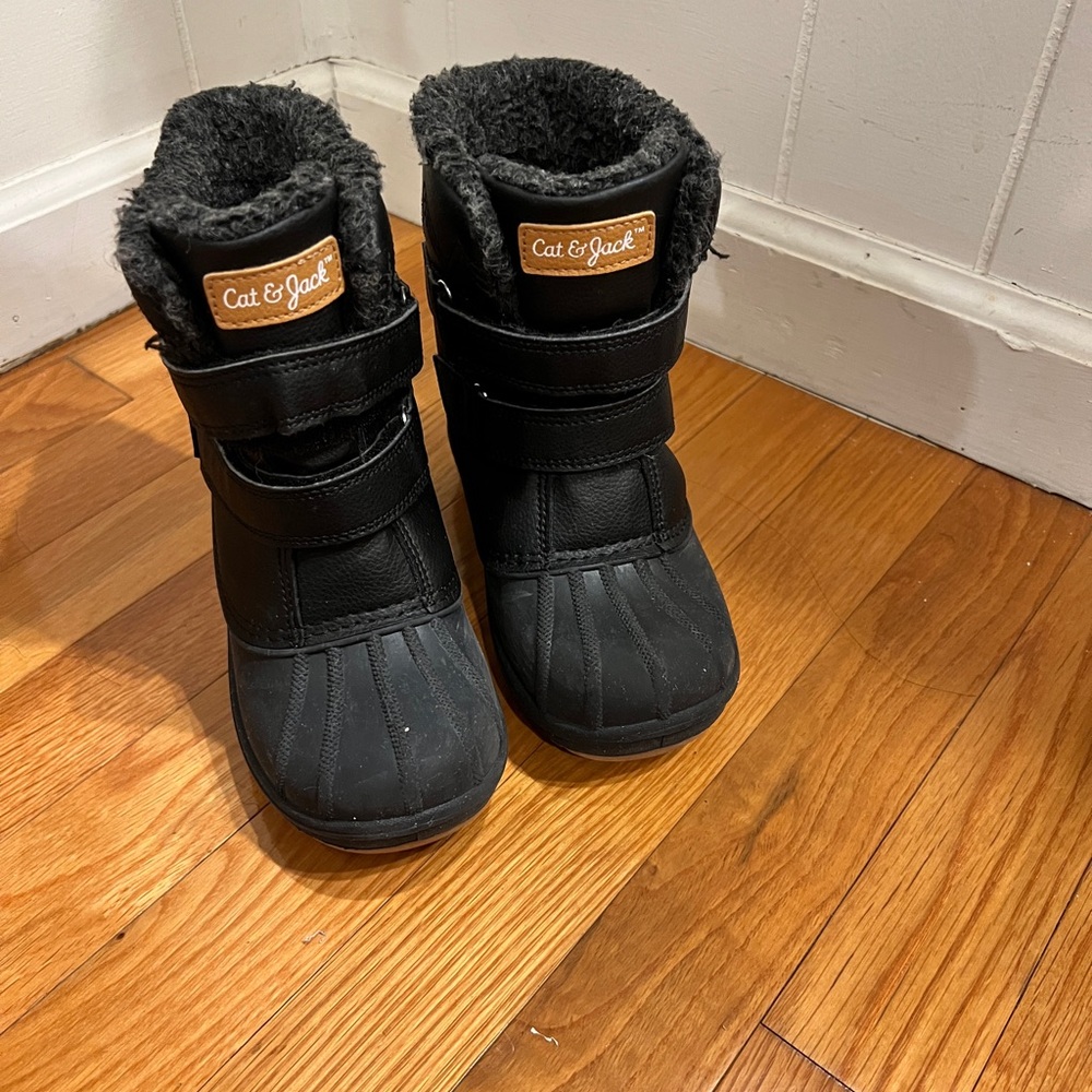Cat & Jack Black Snow Boots